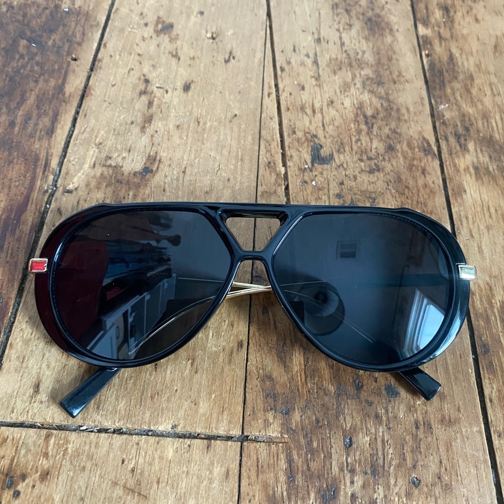 Black and Gold ⚜️ Aviator Sunglasses
